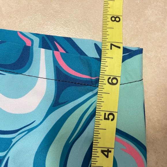 Bucee's Pattern Swim Trunks - Picture 12 of 12